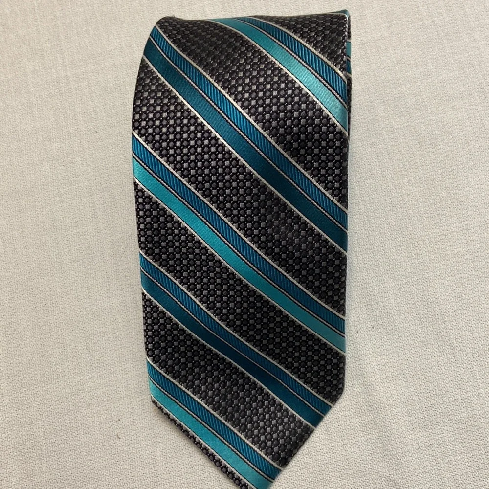 PRONTO UOMO COUTURE Handmade 100% Silk Mens Luxurious Dress Tie - Like New!